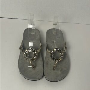 Vionic Ricci Jeweled Orthopedic Comfort Sandal Flip Flop Womens 9 in Silver